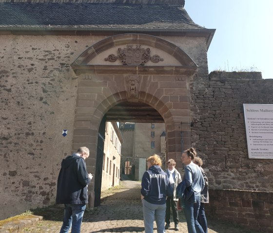 Schlosstor - Beginn der Lauschtour, © Tourist-Info Bitburger Land