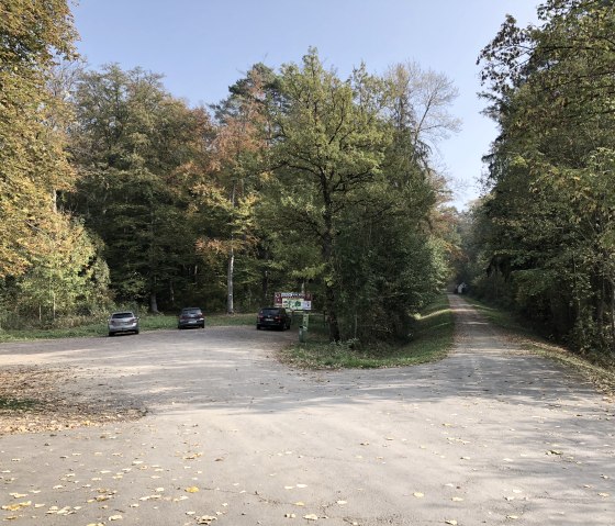 Wandelaars parkeerplaats Lermesbrück, © TI Bitburger Land