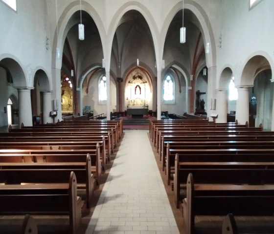 Innenansicht Liebfrauenkirche Bitburg, &copy; TI Bitburger Land