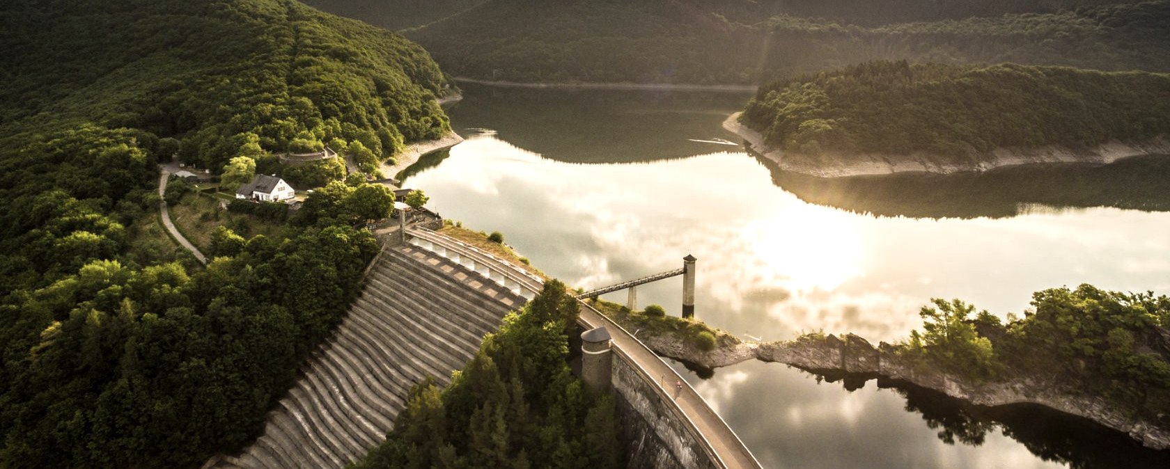 Uitzicht op de Urft Dam in het Nationaal Park Eifel, © Eifel Tourismus GmbH, D. Ketz