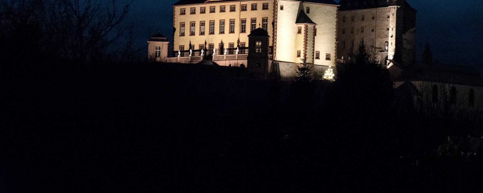 Schloss Malberg im Nebel, © TI Bitburger Land